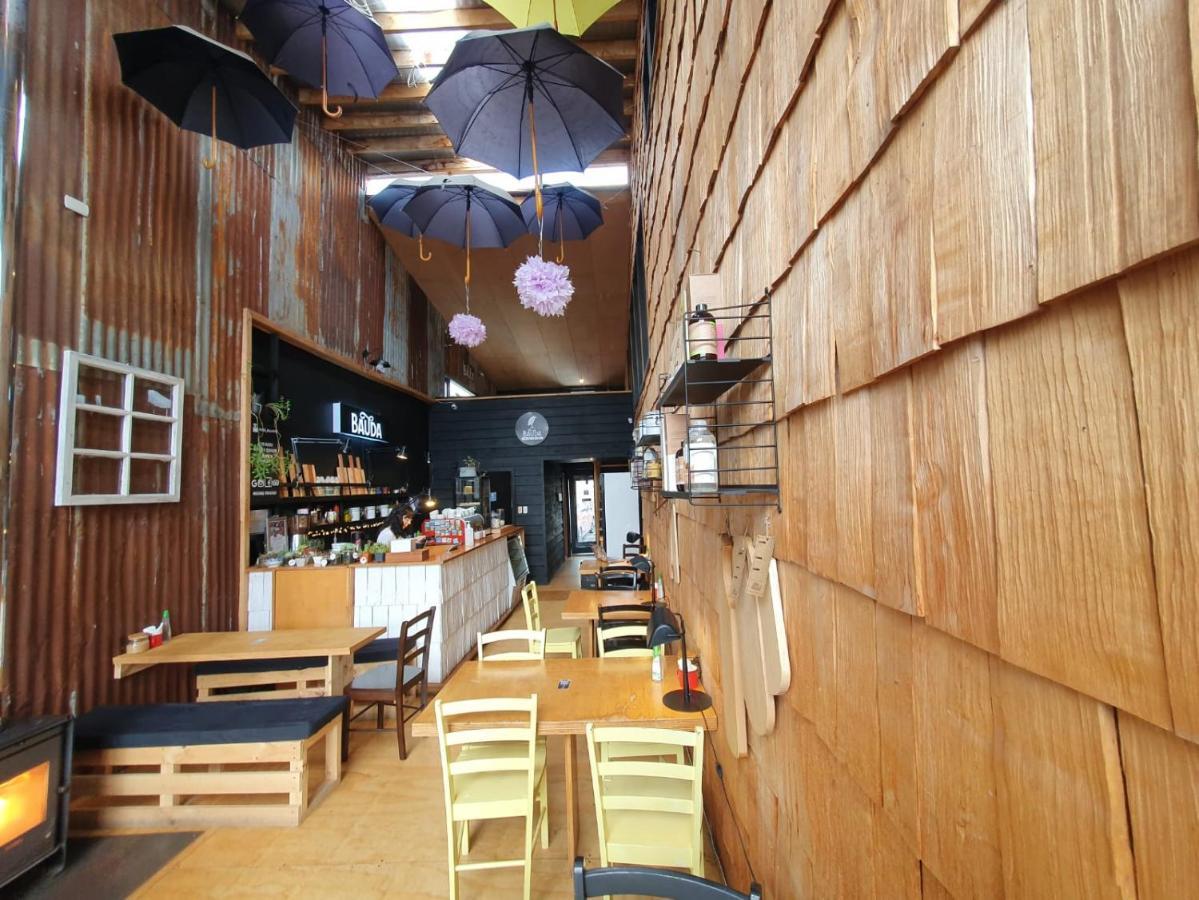 Hotel & Cafe Bauda Кастро Экстерьер фото