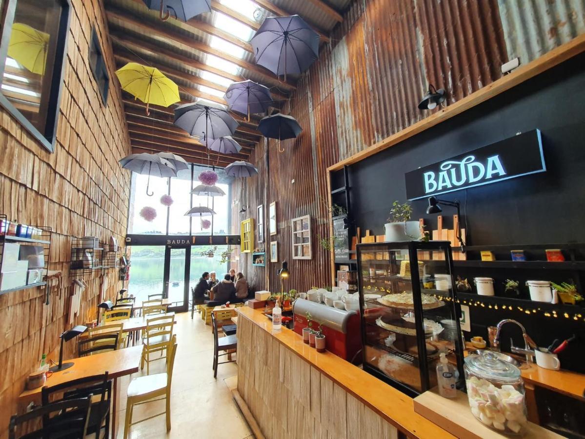 Hotel & Cafe Bauda Кастро Экстерьер фото